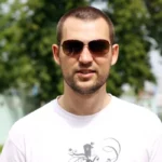 Homme stylé en lunettes de soleil vitres-teintees-albi-teint-auto à Albi, Gaillac, Montauban, Castres, Lavaur, Graulhet,